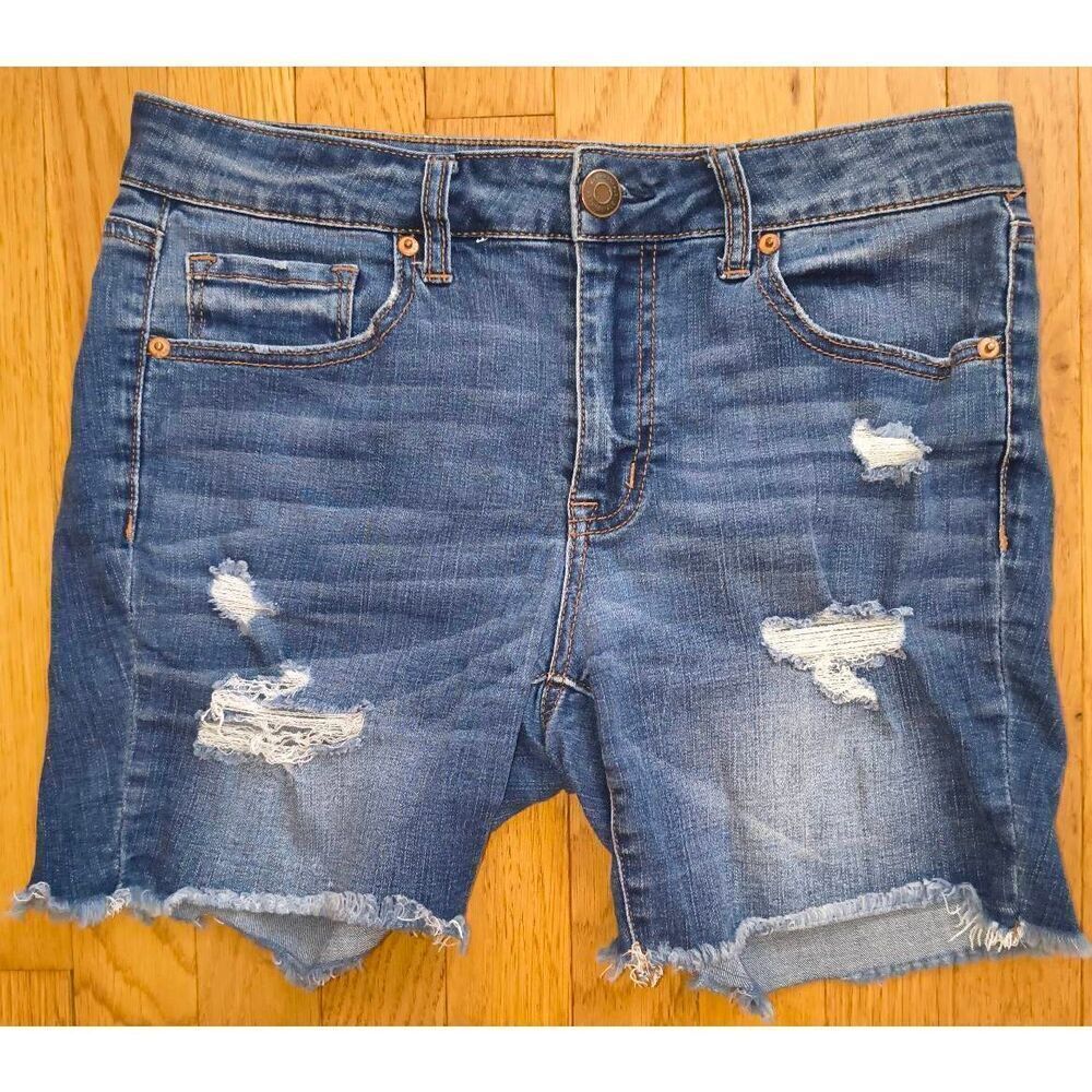 Distressed denim blue jean shorts Aeropostale Size 6 Worn in 5.5" inseam